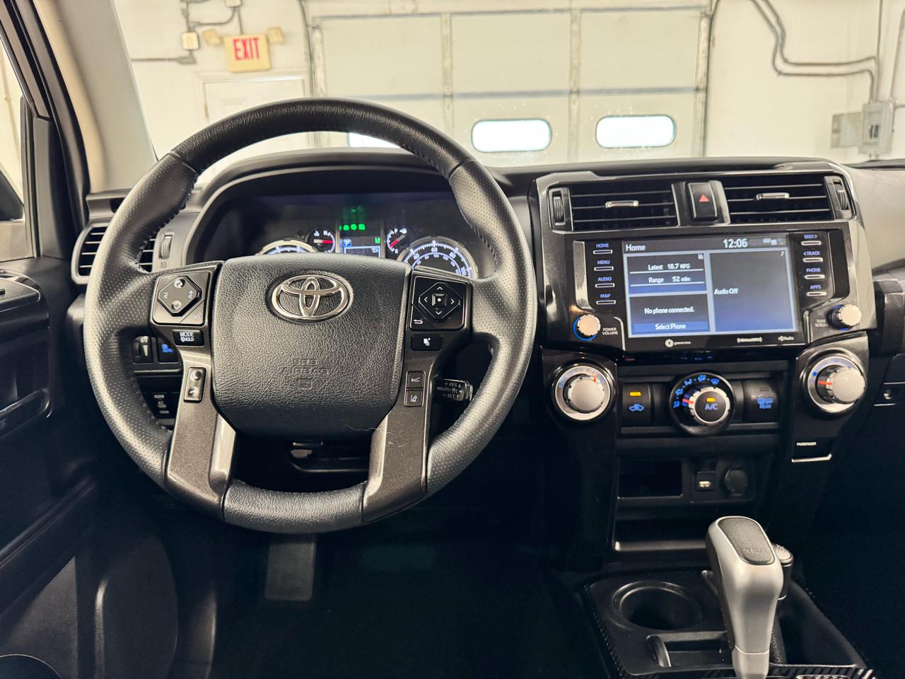 Toyota 4Runner TRD Off Road 4WD (Natl) 2022