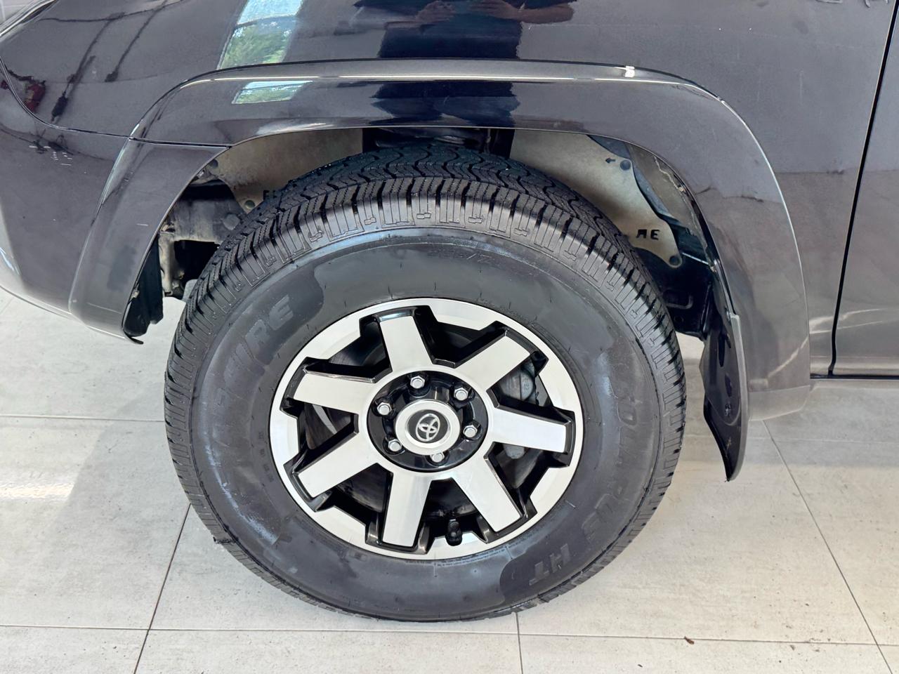 Toyota 4Runner TRD Off Road 4WD (Natl) 2022