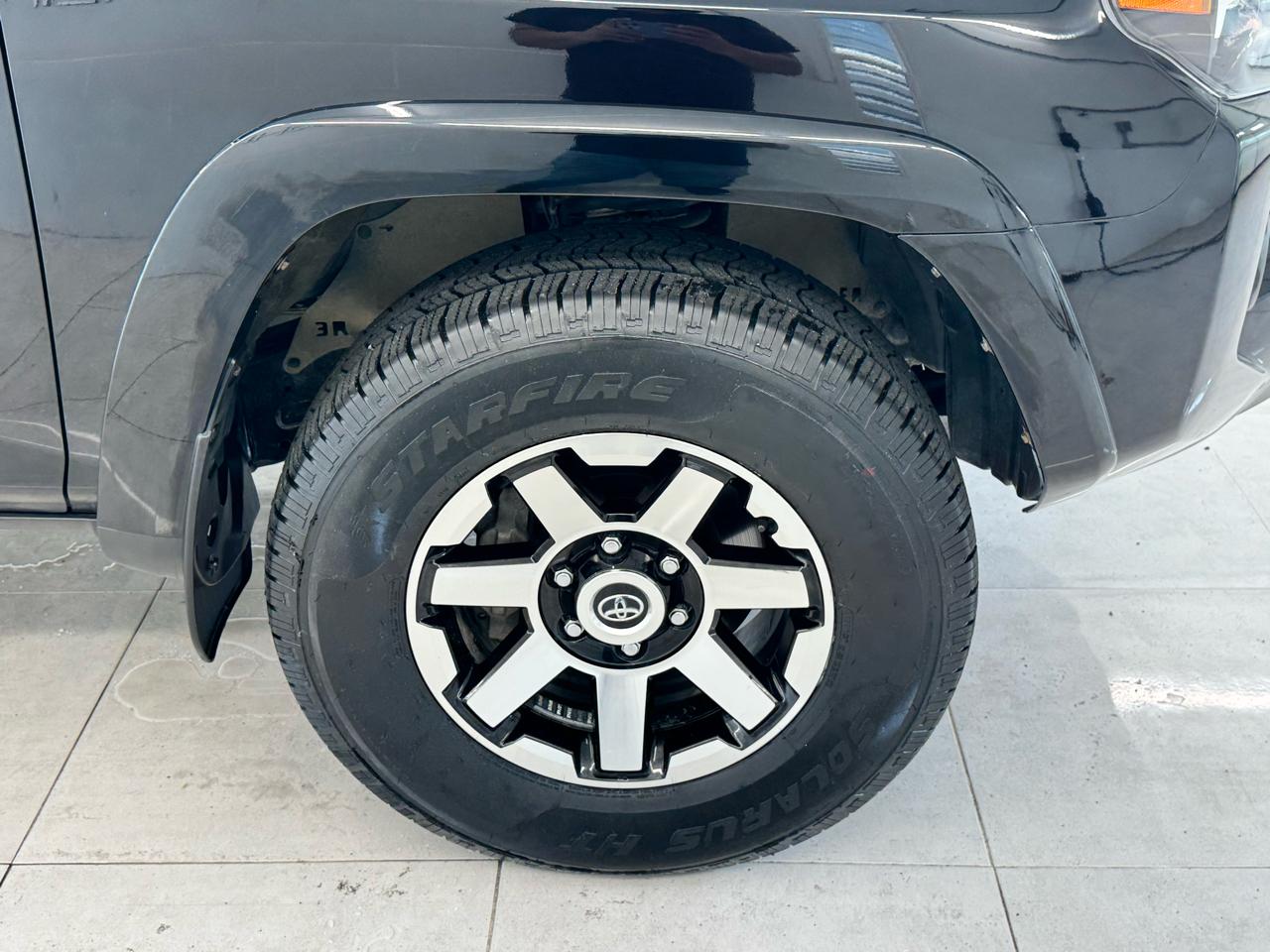 Toyota 4Runner TRD Off Road 4WD (Natl) 2022