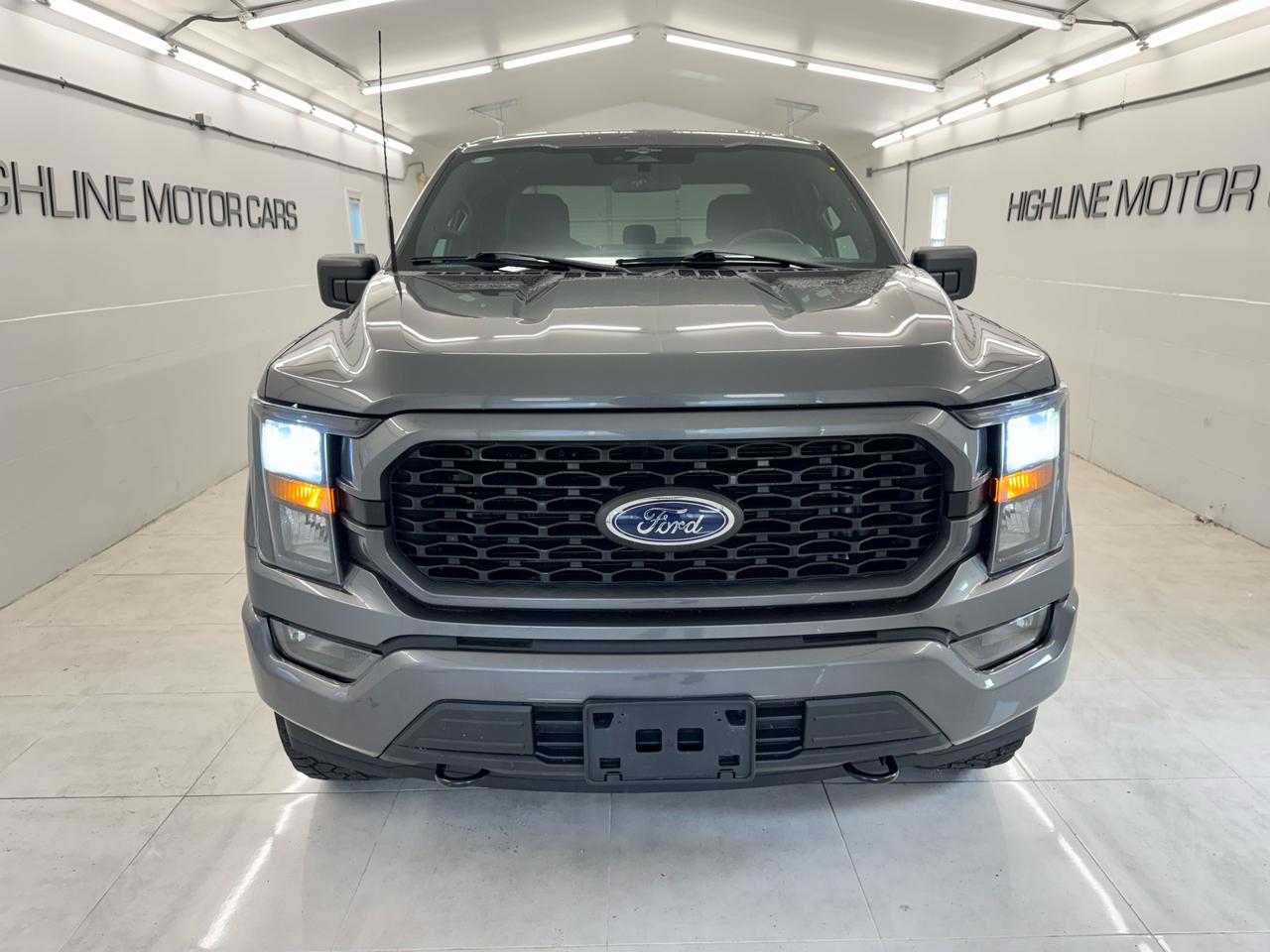 Ford F-150 XLT 4WD SuperCab 8' Box 2023
