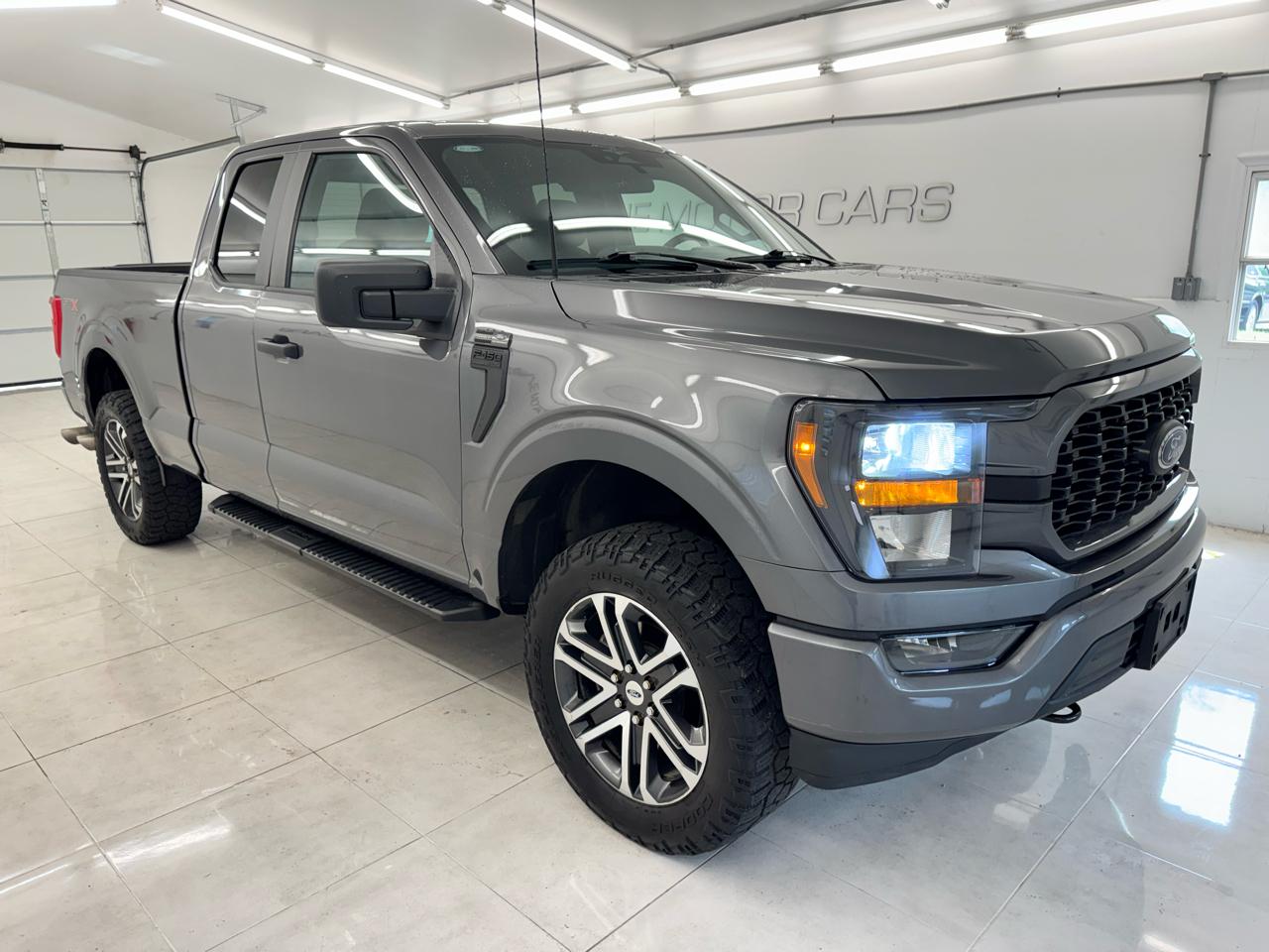 Ford F-150 XLT 4WD SuperCab 8' Box 2023