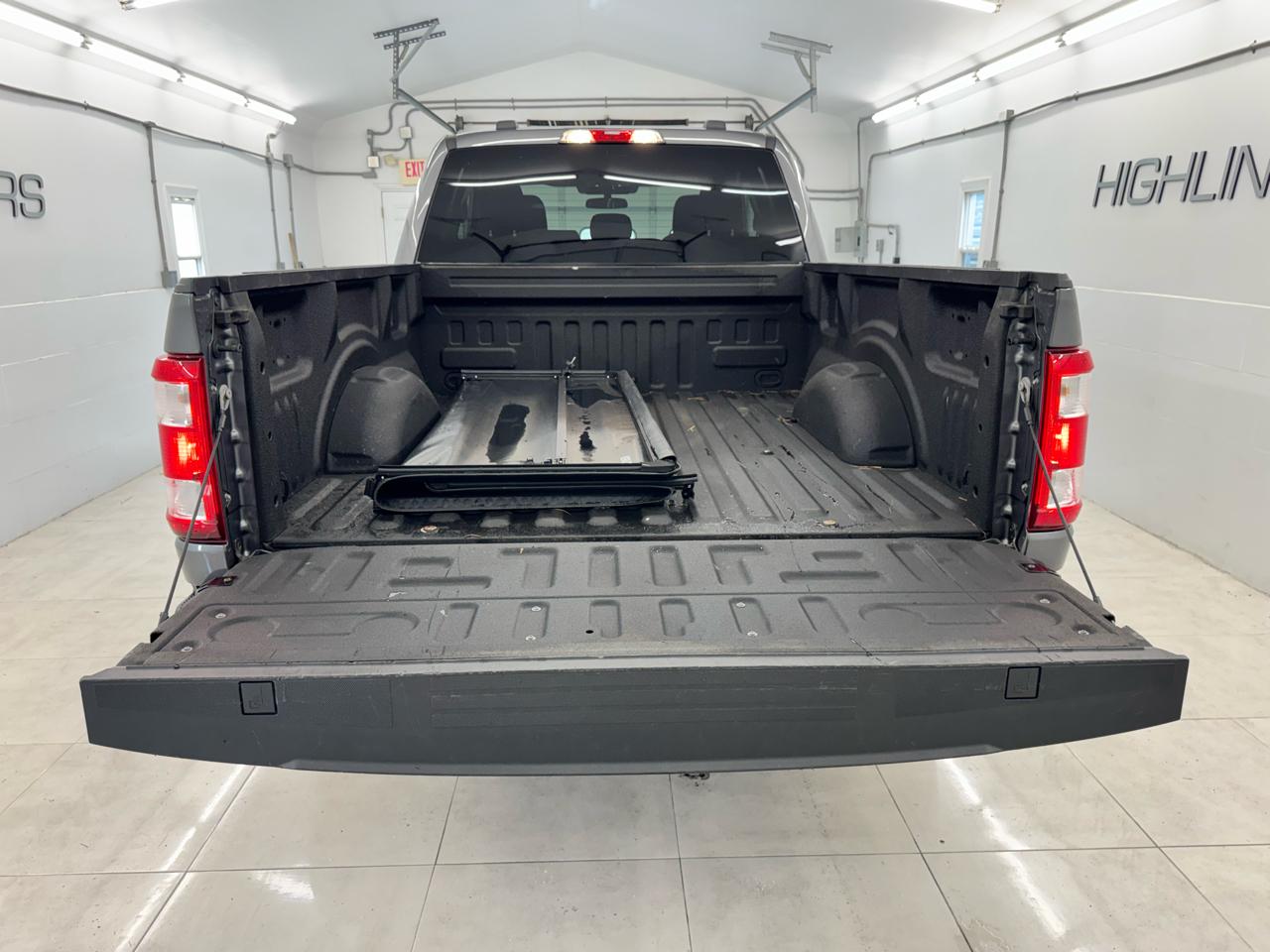 Ford F-150 XLT 4WD SuperCab 8' Box 2023