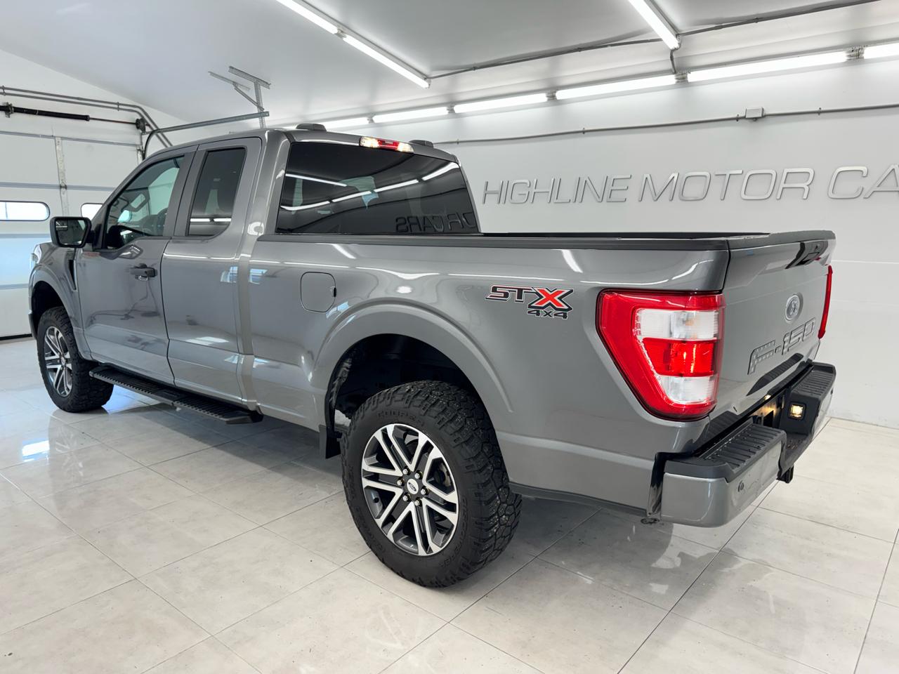 Ford F-150 XLT 4WD SuperCab 8' Box 2023