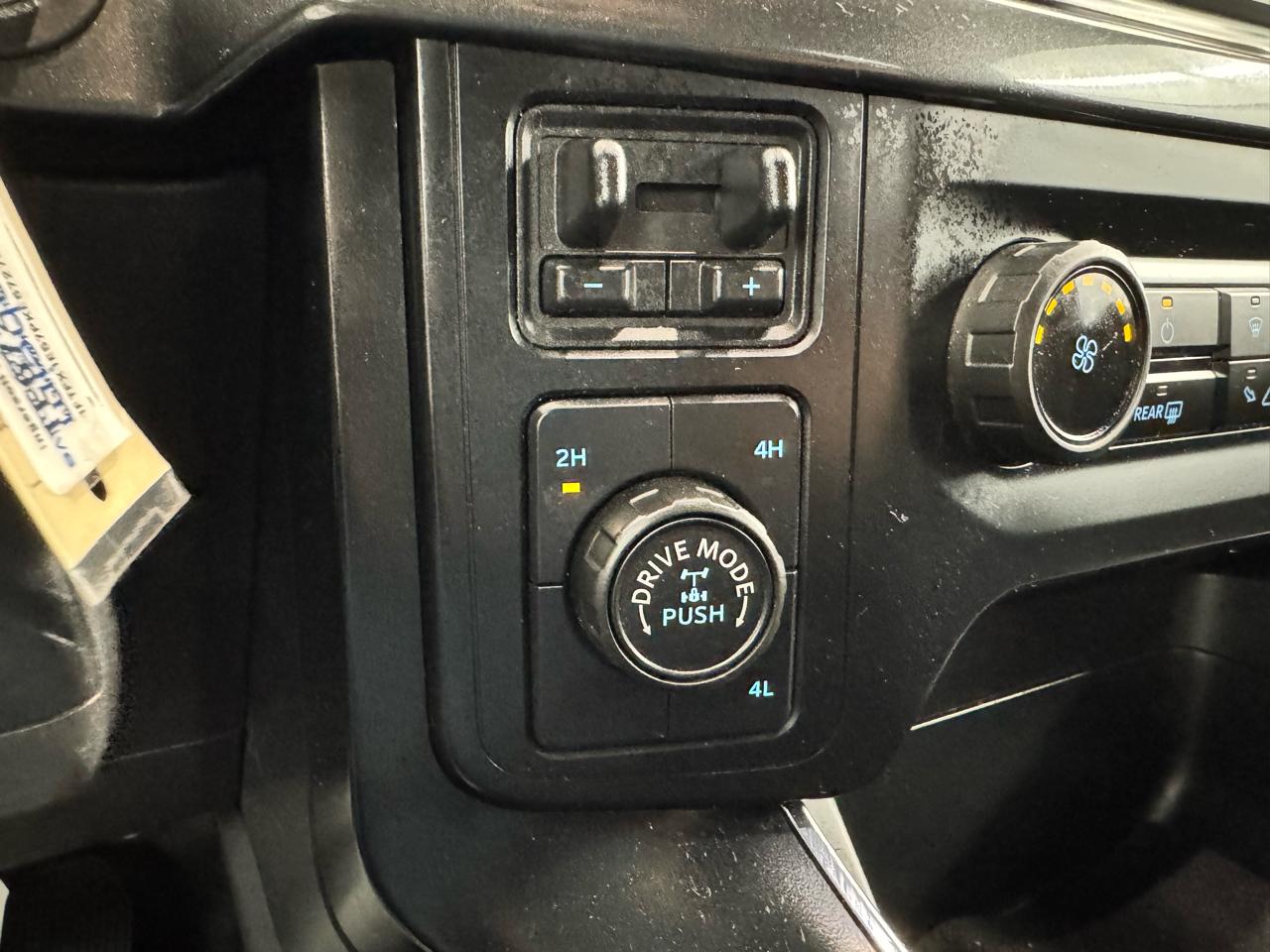 Ford F-150 XLT 4WD SuperCab 8' Box 2023