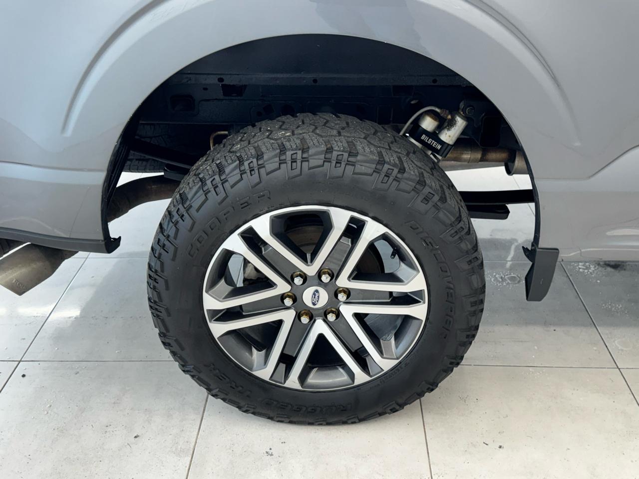 Ford F-150 XLT 4WD SuperCab 8' Box 2023