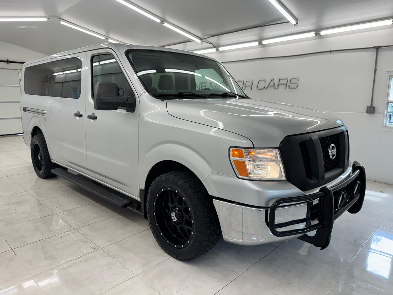 Nissan NV Passenger NV3500 HD S V6 2019