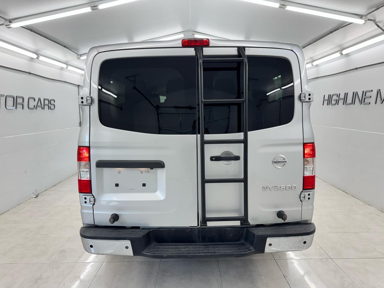 Nissan NV Passenger NV3500 HD S V6 2019