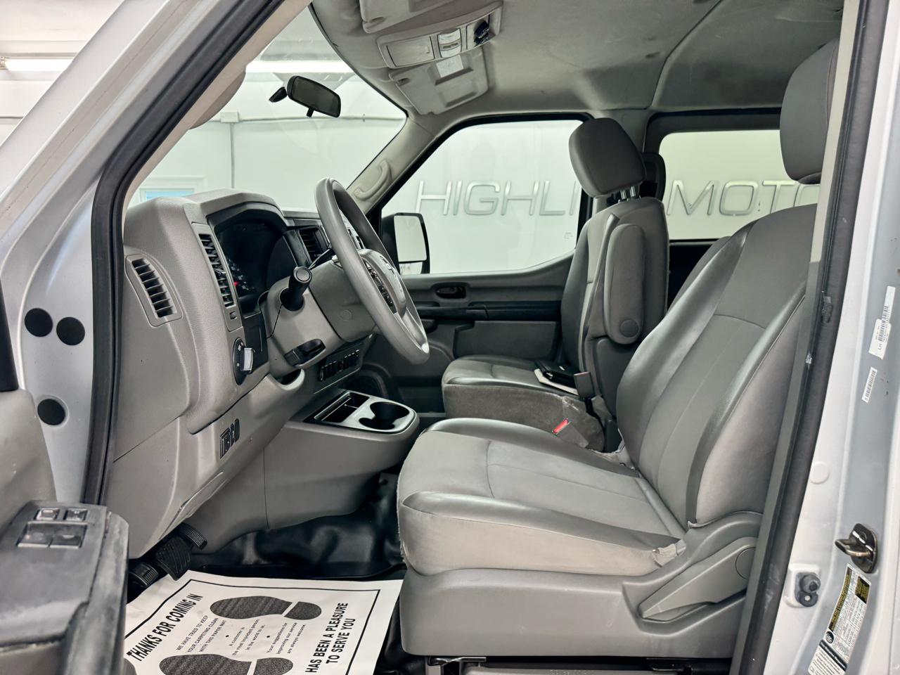 Nissan NV Passenger NV3500 HD S V6 2019