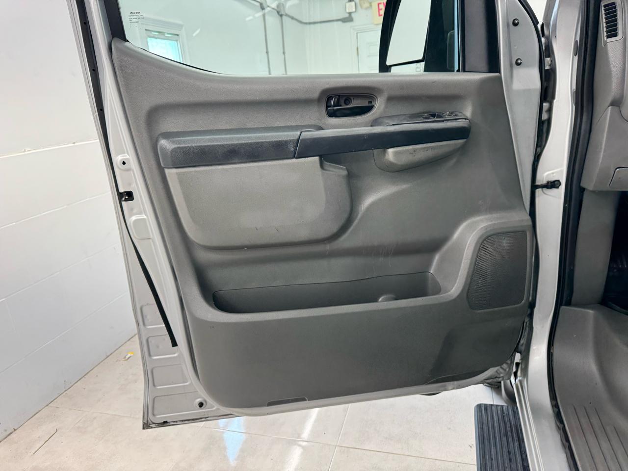 Nissan NV Passenger NV3500 HD S V6 2019
