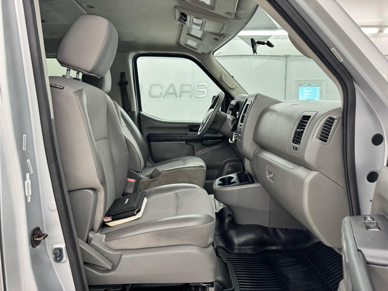 Nissan NV Passenger NV3500 HD S V6 2019
