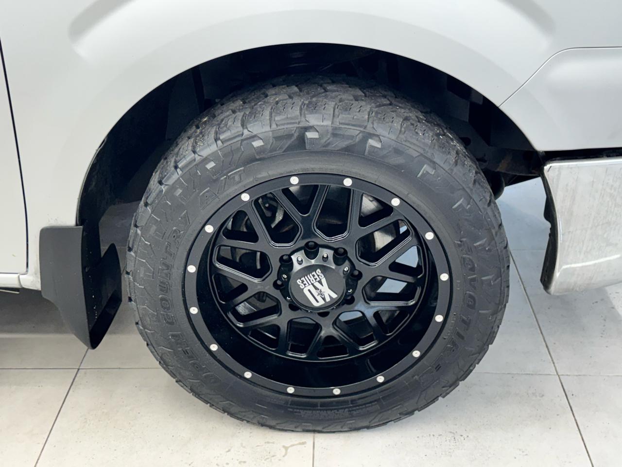 Nissan NV Passenger NV3500 HD S V6 2019