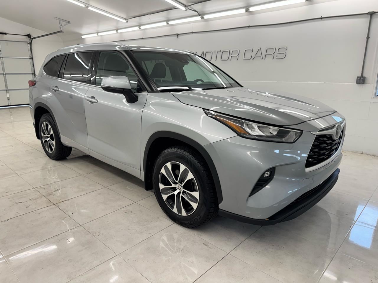 Toyota Highlander XLE AWD (Natl) 2020