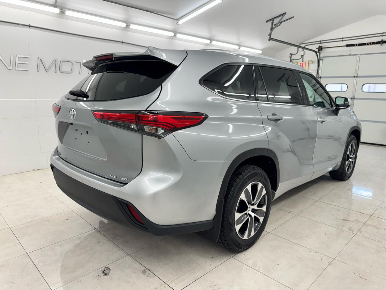 Toyota Highlander XLE AWD (Natl) 2020