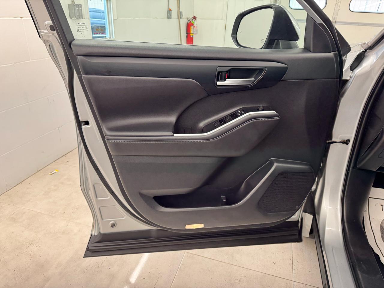 Toyota Highlander XLE AWD (Natl) 2020