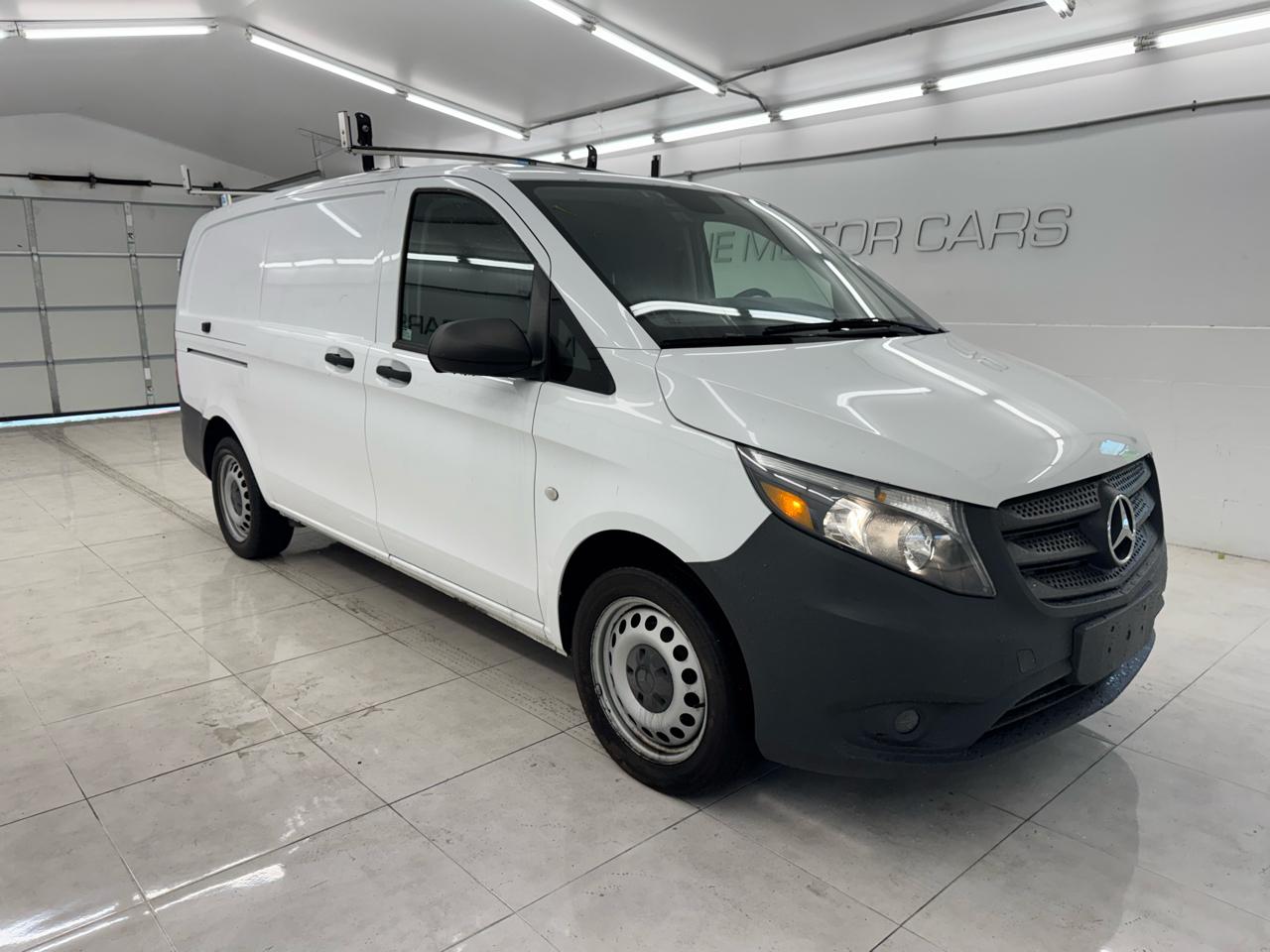 Mercedes-Benz Metris Cargo Van Standard Roof 126" Wheelbase 2020