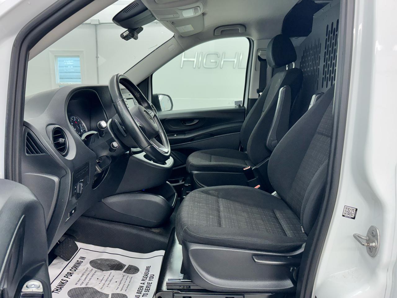 Mercedes-Benz Metris Cargo Van Standard Roof 126" Wheelbase 2020