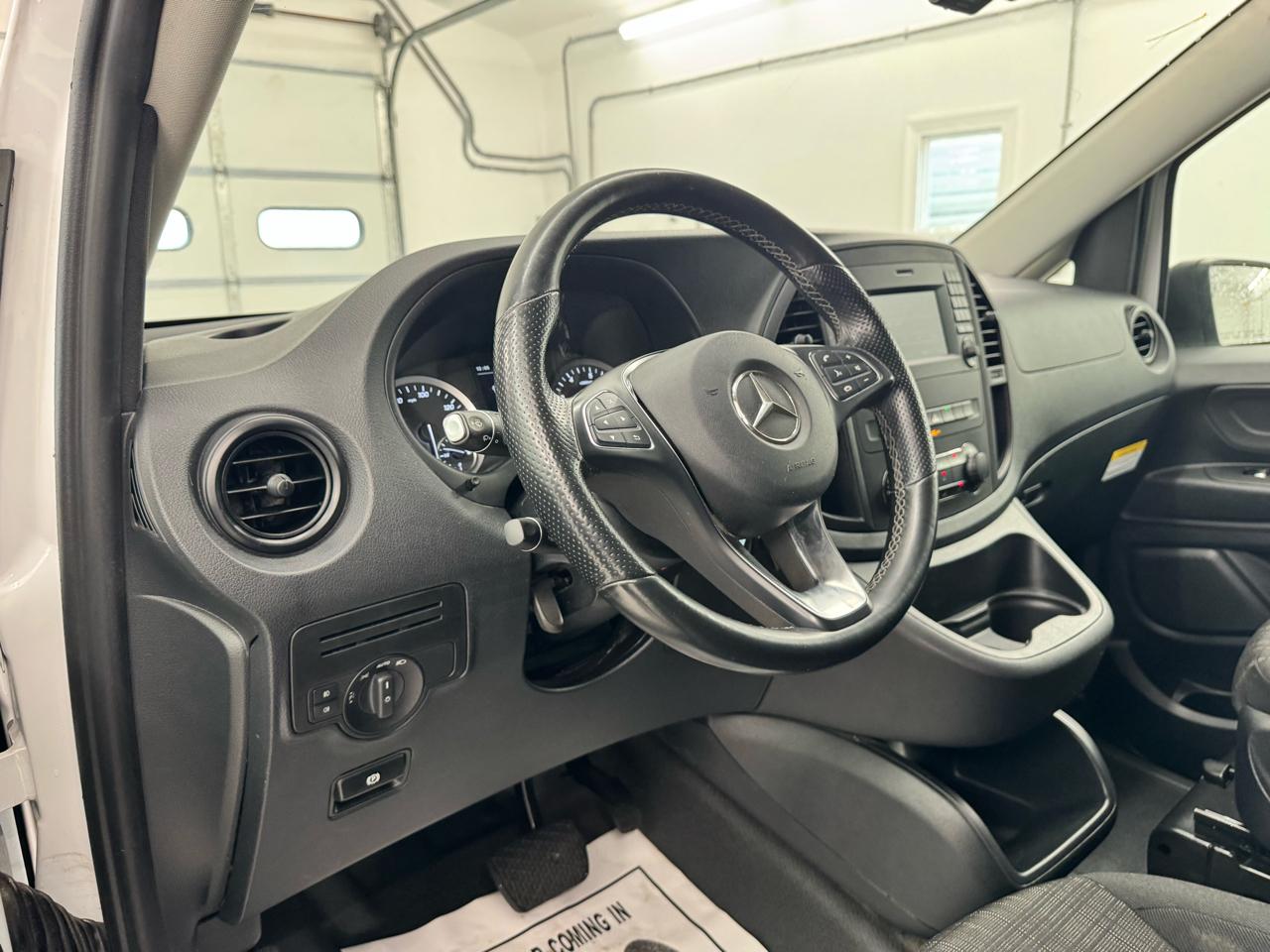 Mercedes-Benz Metris Cargo Van Standard Roof 126" Wheelbase 2020