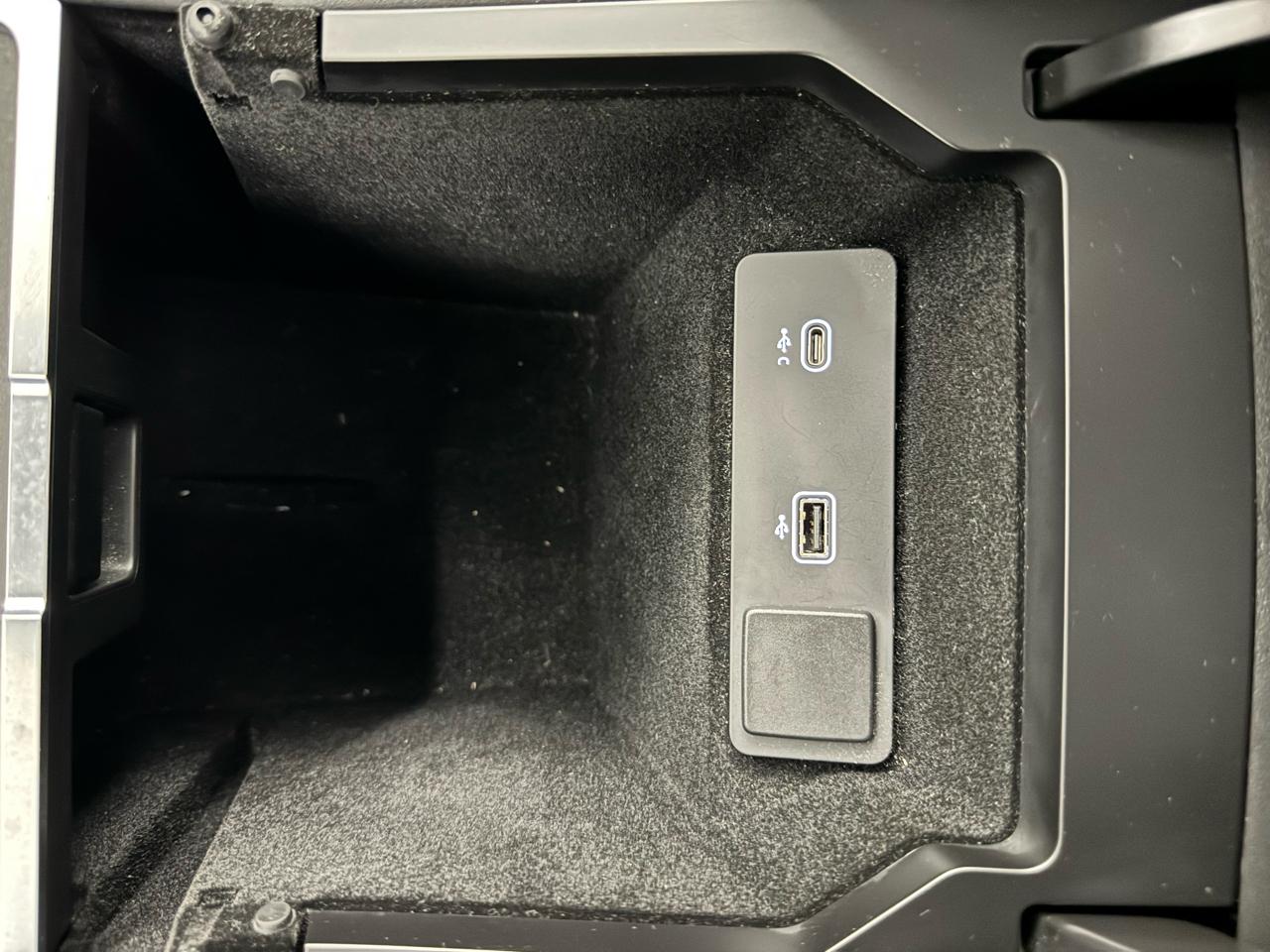 Land Rover Discovery Sport SE 4WD 2023