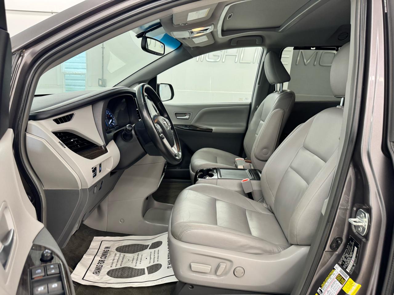 Toyota Sienna 5dr 8-Pass Van XLE Premium FWD (Natl) 2015