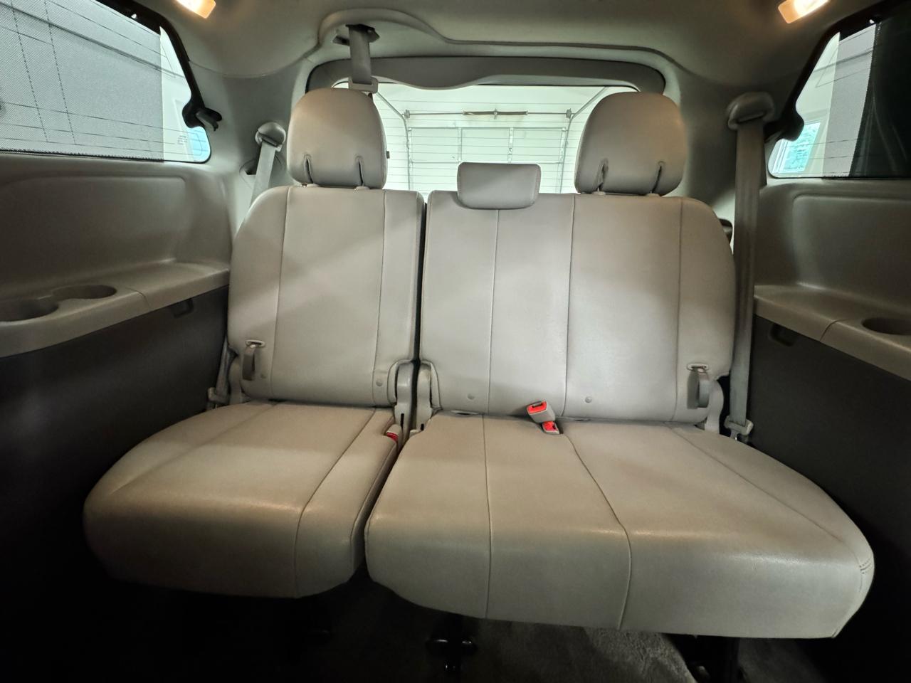 Toyota Sienna 5dr 8-Pass Van XLE Premium FWD (Natl) 2015