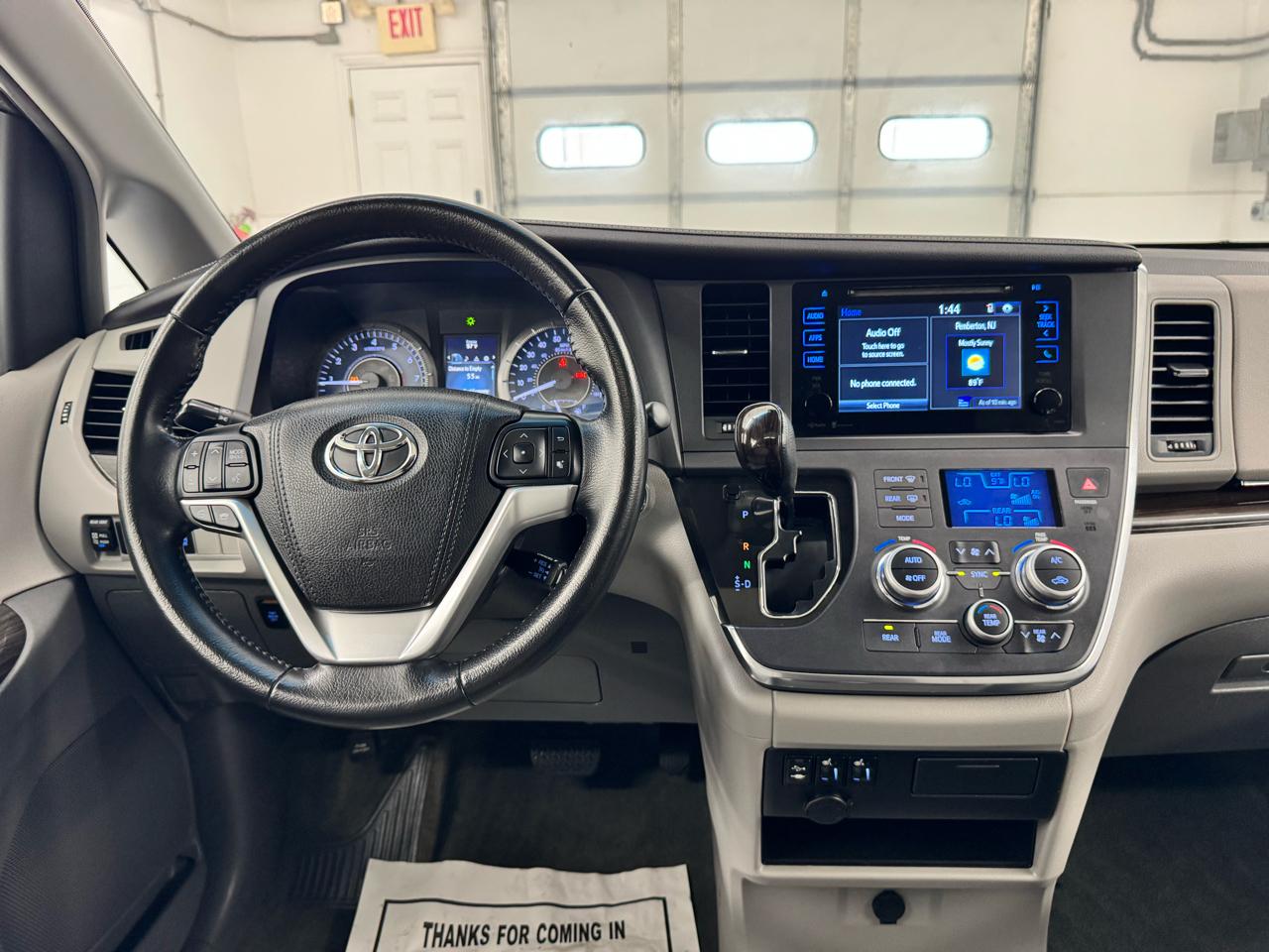 Toyota Sienna 5dr 8-Pass Van XLE Premium FWD (Natl) 2015