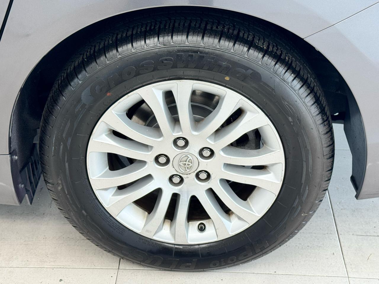 Toyota Sienna 5dr 8-Pass Van XLE Premium FWD (Natl) 2015