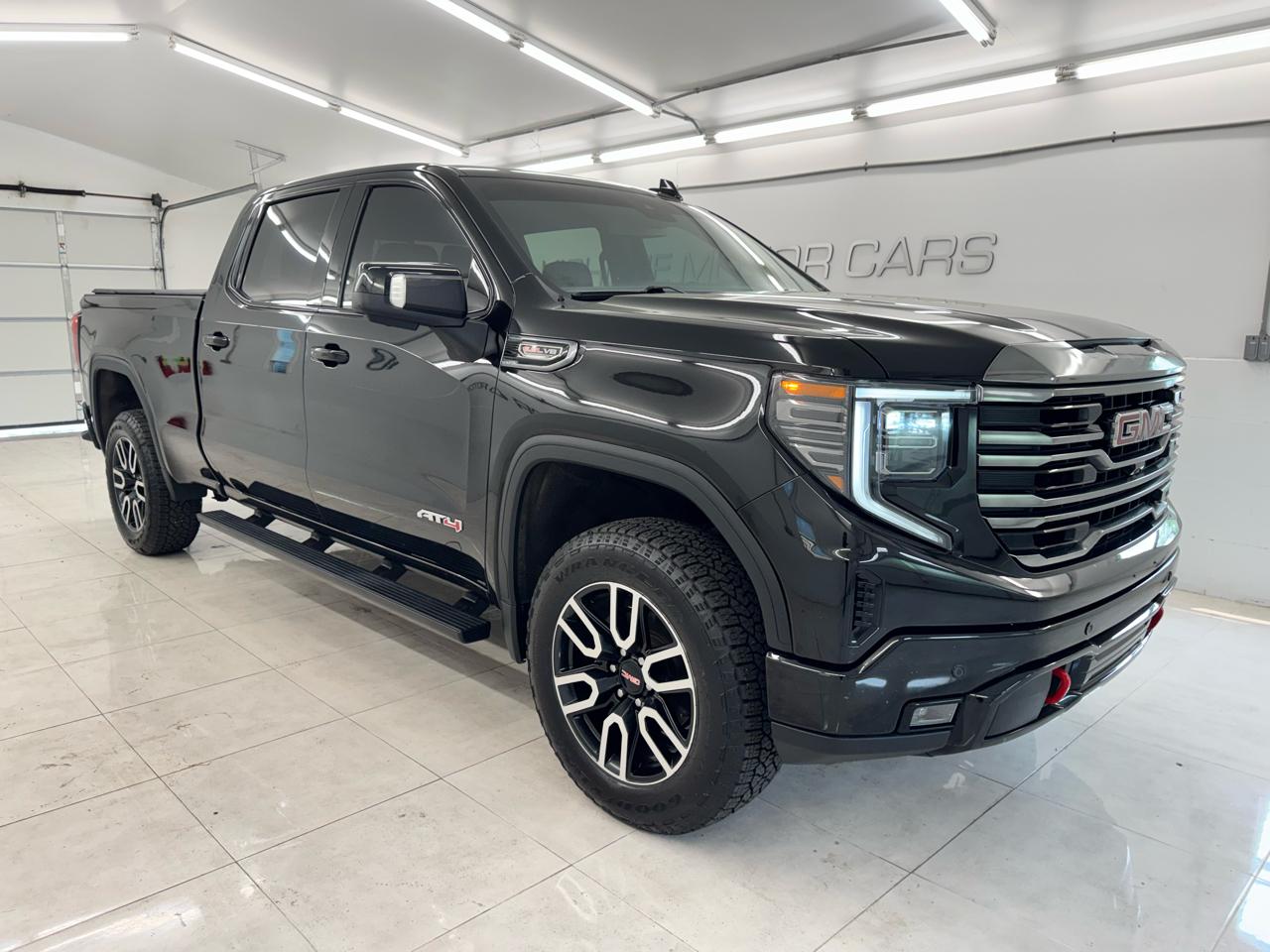 GMC Sierra 1500 4WD Crew Cab 157" AT4 2022