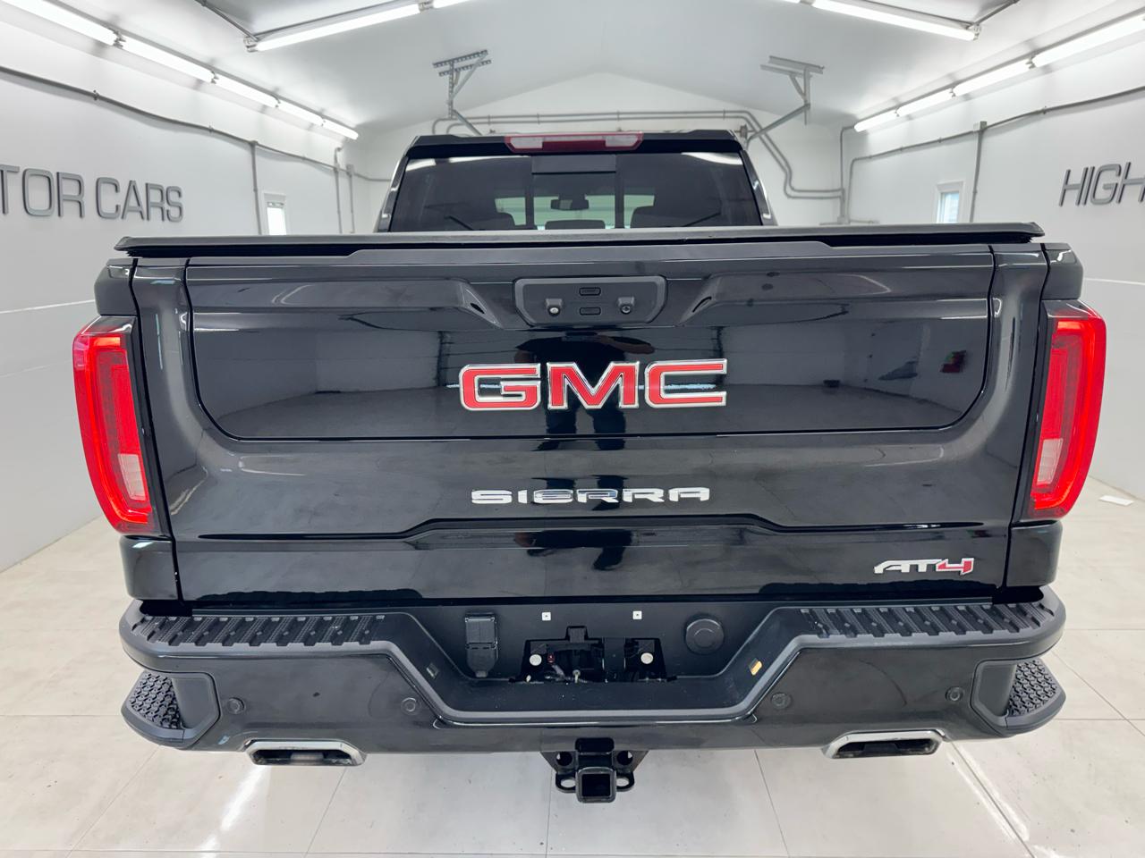GMC Sierra 1500 4WD Crew Cab 157" AT4 2022