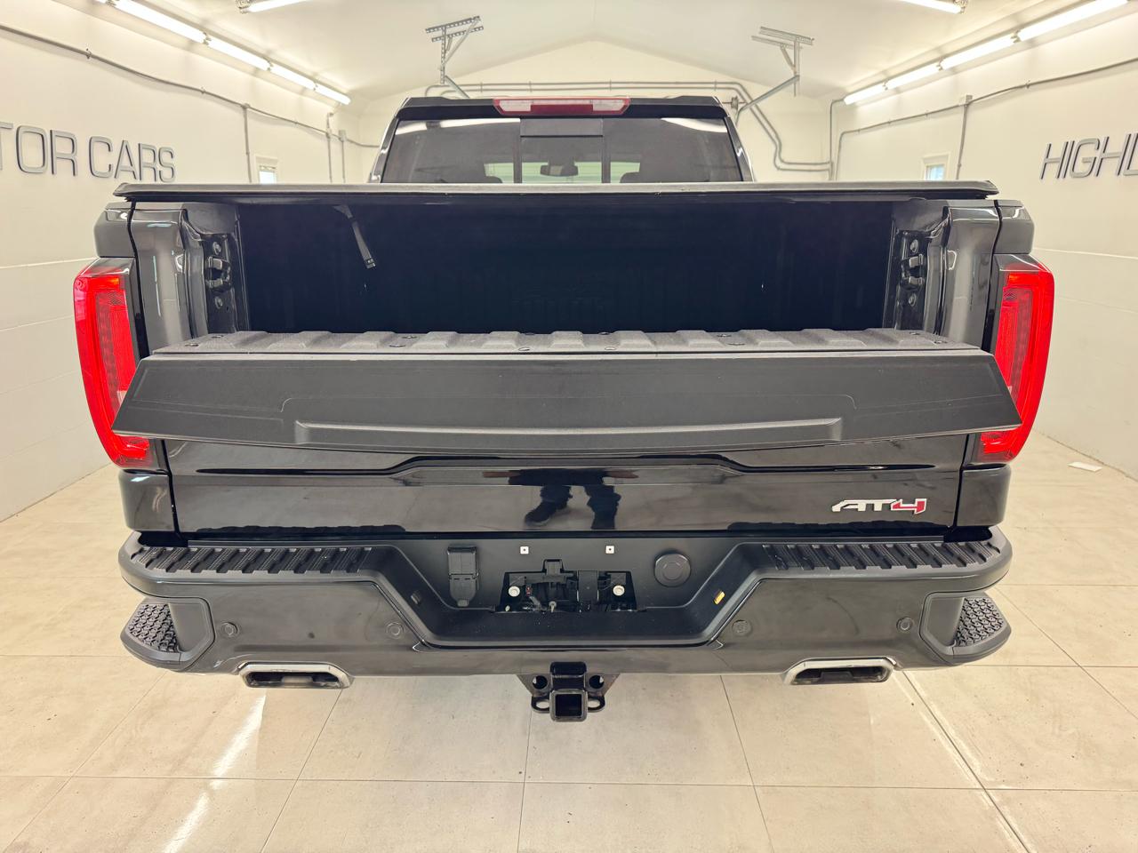 GMC Sierra 1500 4WD Crew Cab 157" AT4 2022