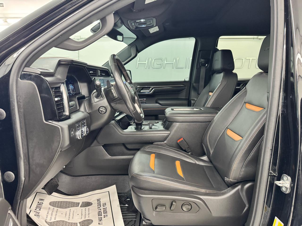 GMC Sierra 1500 4WD Crew Cab 157" AT4 2022