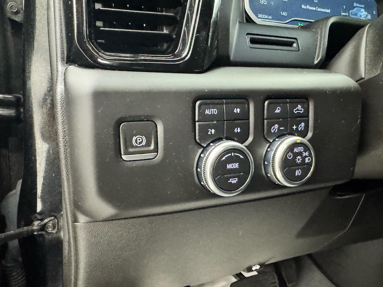 GMC Sierra 1500 4WD Crew Cab 157" AT4 2022