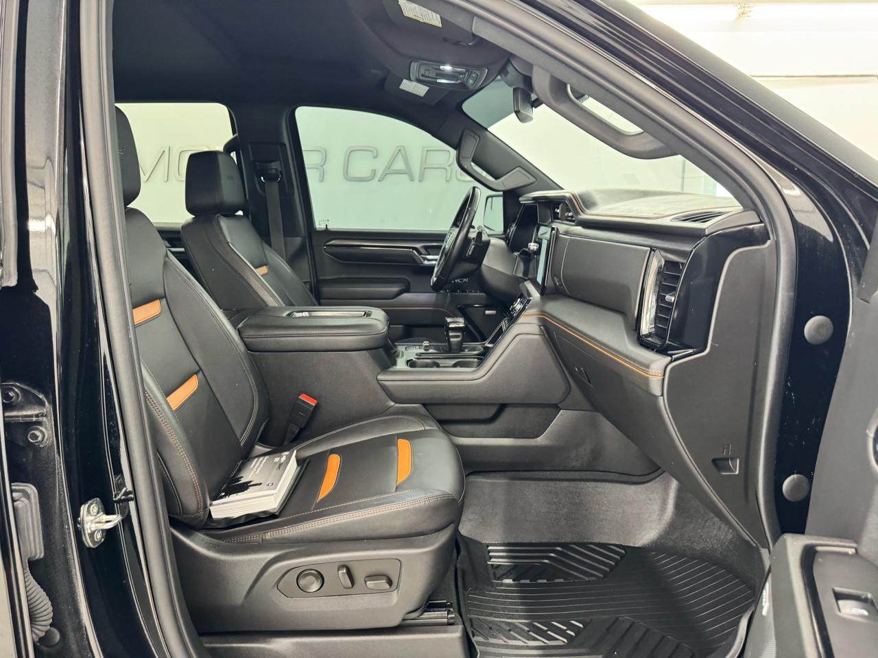 GMC Sierra 1500 4WD Crew Cab 157" AT4 2022