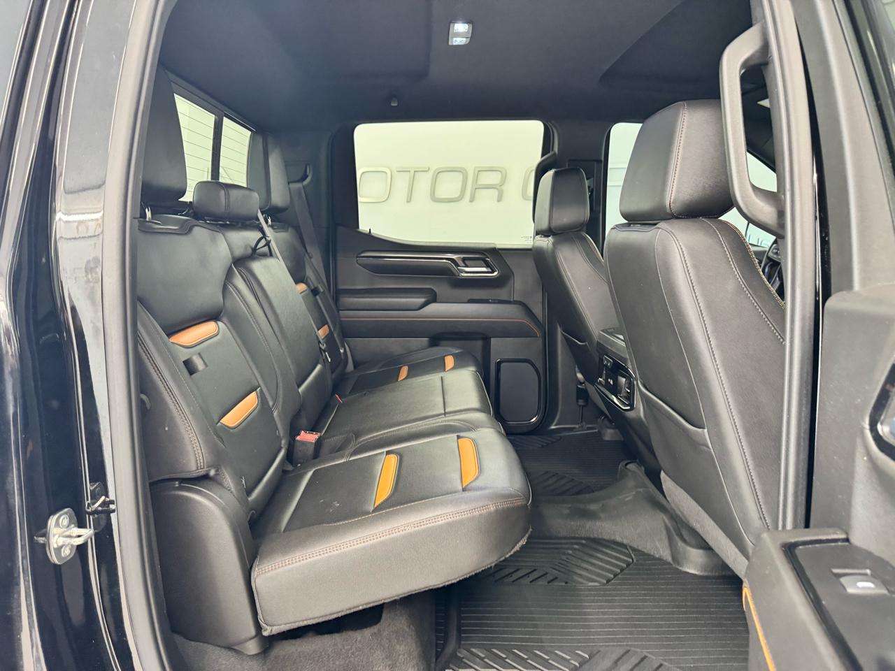 GMC Sierra 1500 4WD Crew Cab 157" AT4 2022