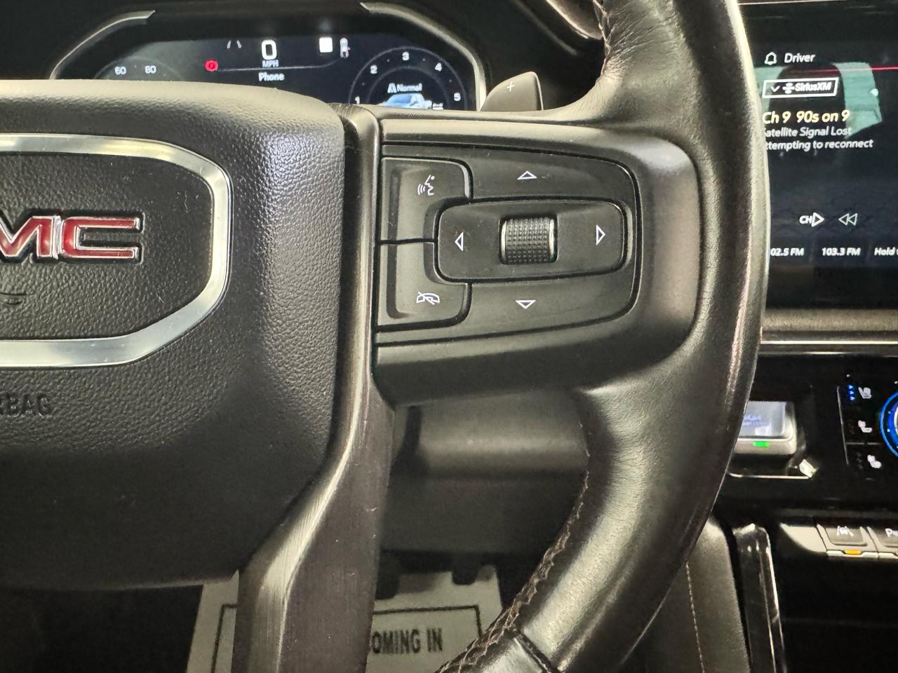 GMC Sierra 1500 4WD Crew Cab 157" AT4 2022