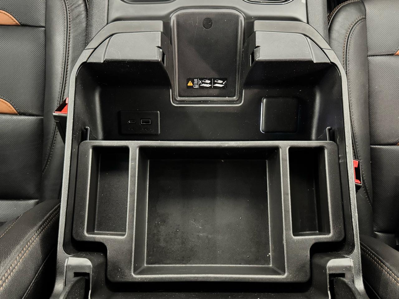 GMC Sierra 1500 4WD Crew Cab 157" AT4 2022
