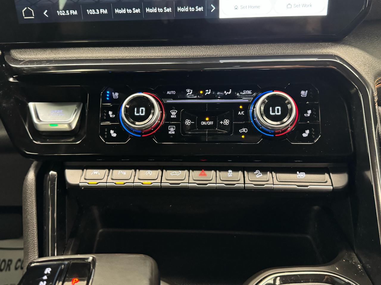 GMC Sierra 1500 4WD Crew Cab 157" AT4 2022