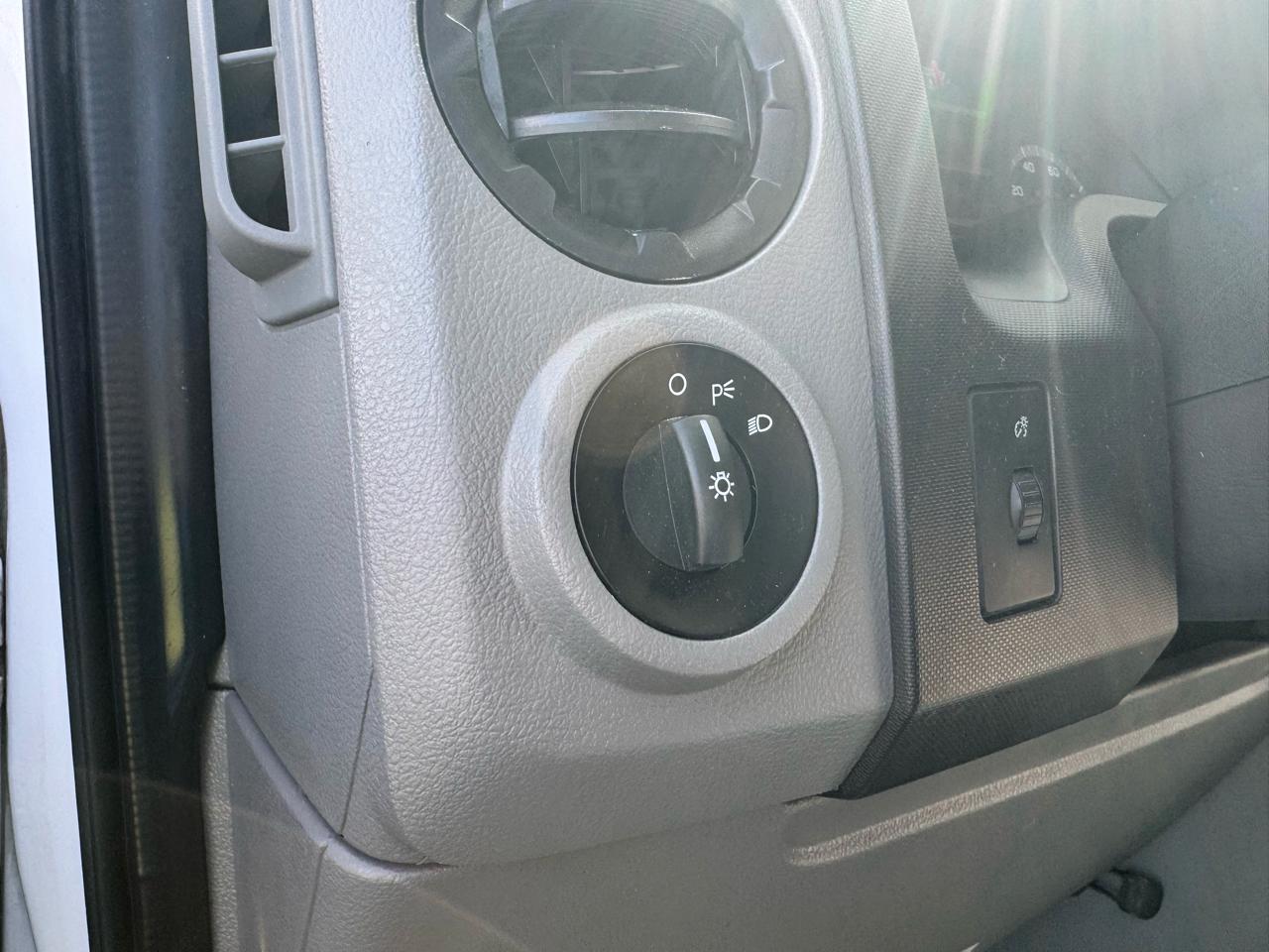 Ford E-Series Cutaway E-350 SRW 138" WB 2019