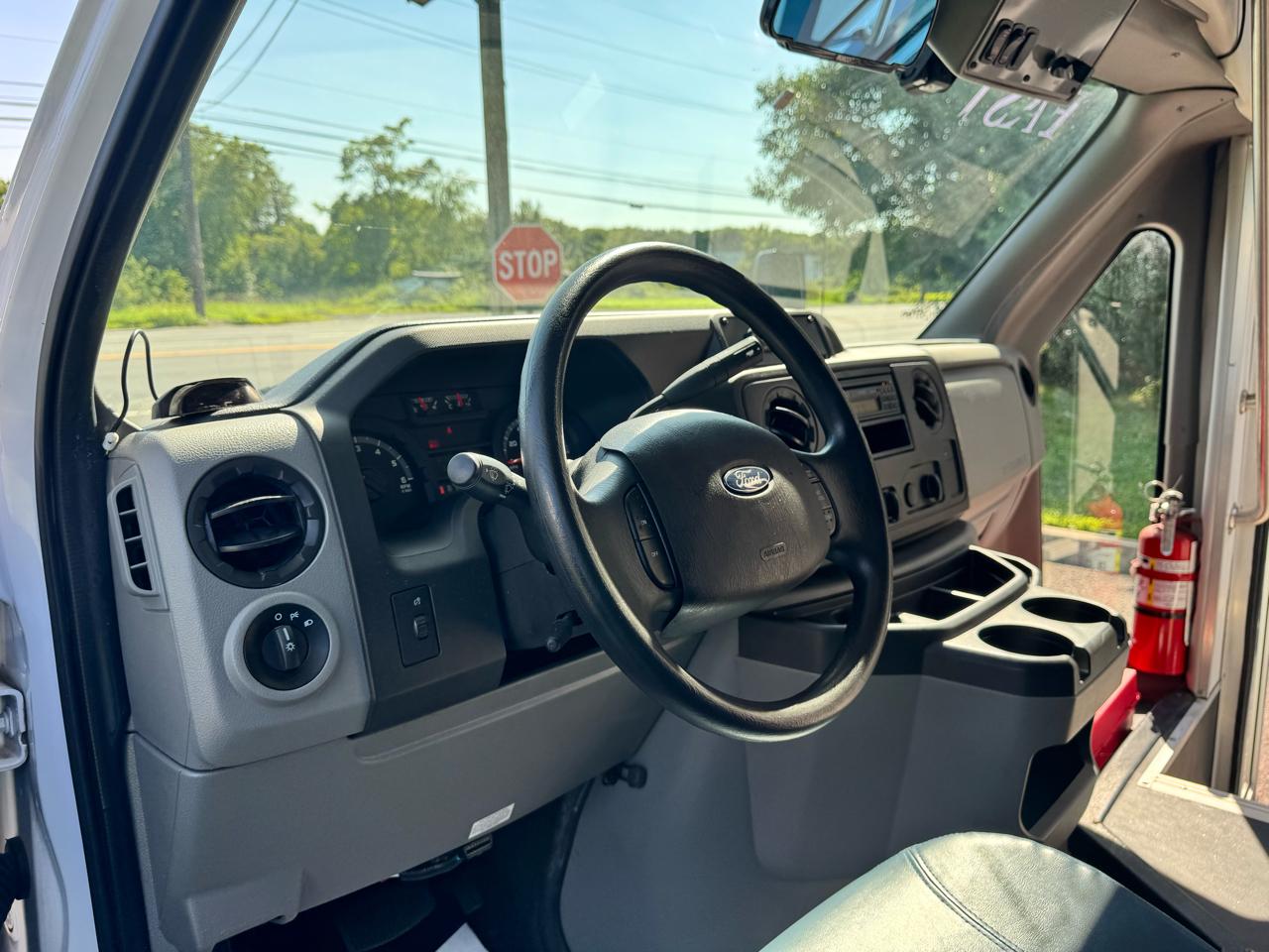 Ford E-Series Cutaway E-350 SRW 138" WB 2019