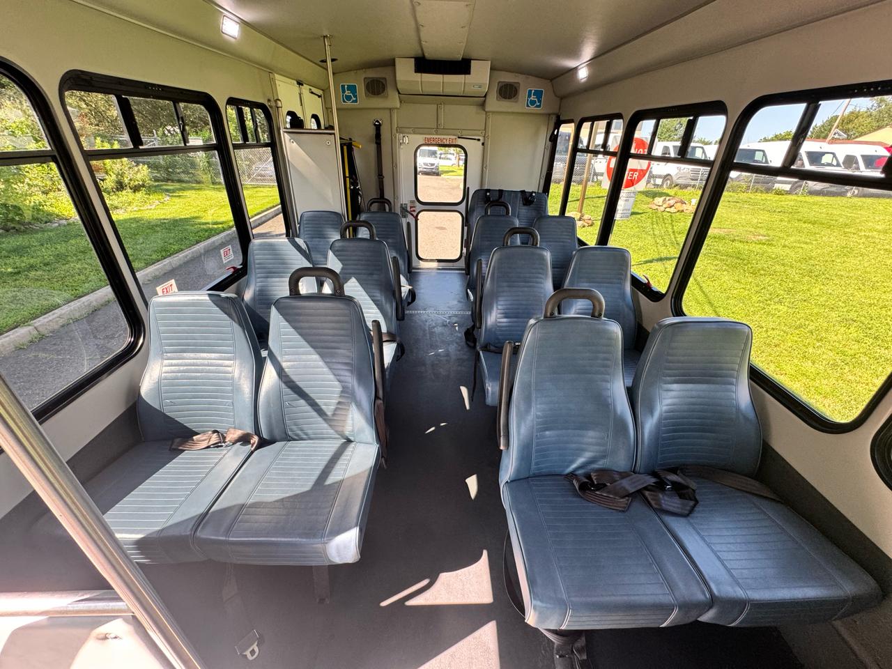 Ford E-Series Cutaway E-350 SRW 138" WB 2019
