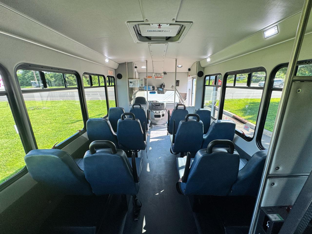 Ford E-Series Cutaway E-350 SRW 138" WB 2019