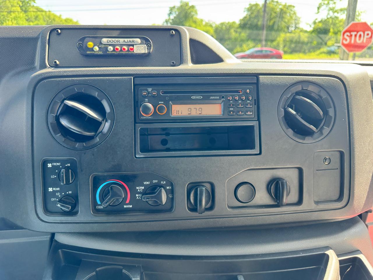 Ford E-Series Cutaway E-350 SRW 138" WB 2019