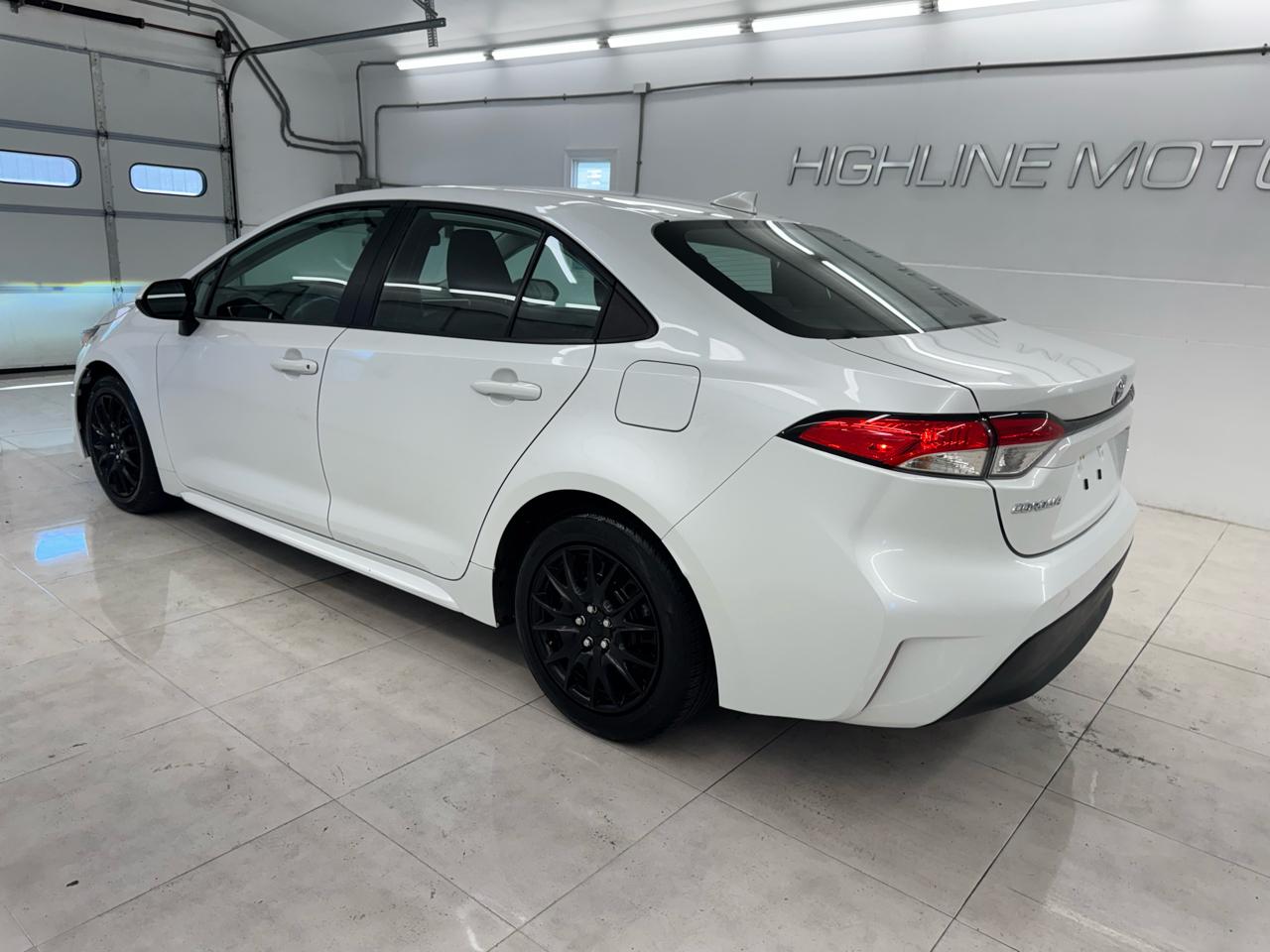 Toyota Corolla LE CVT (Natl) 2024