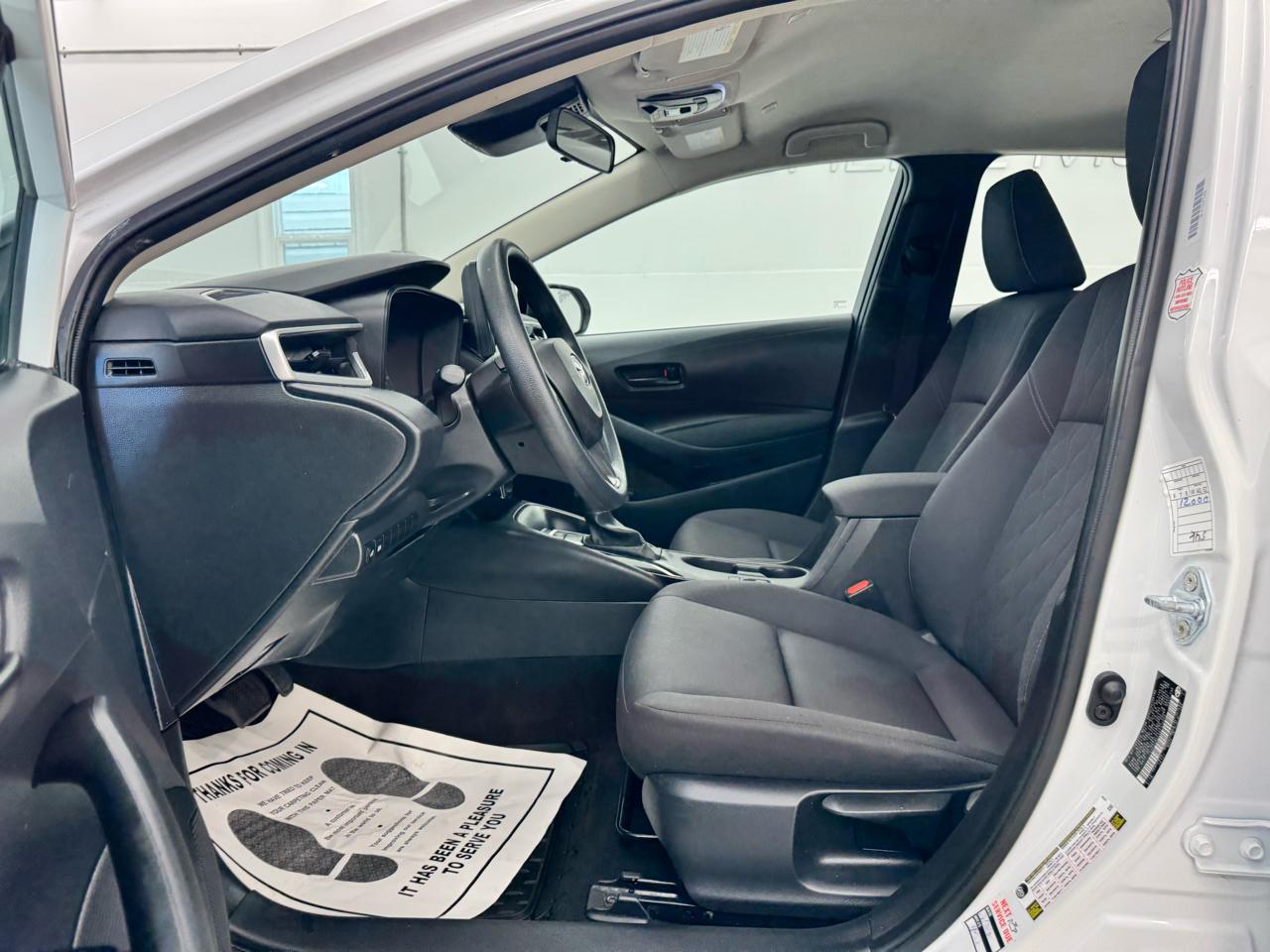 Toyota Corolla LE CVT (Natl) 2024