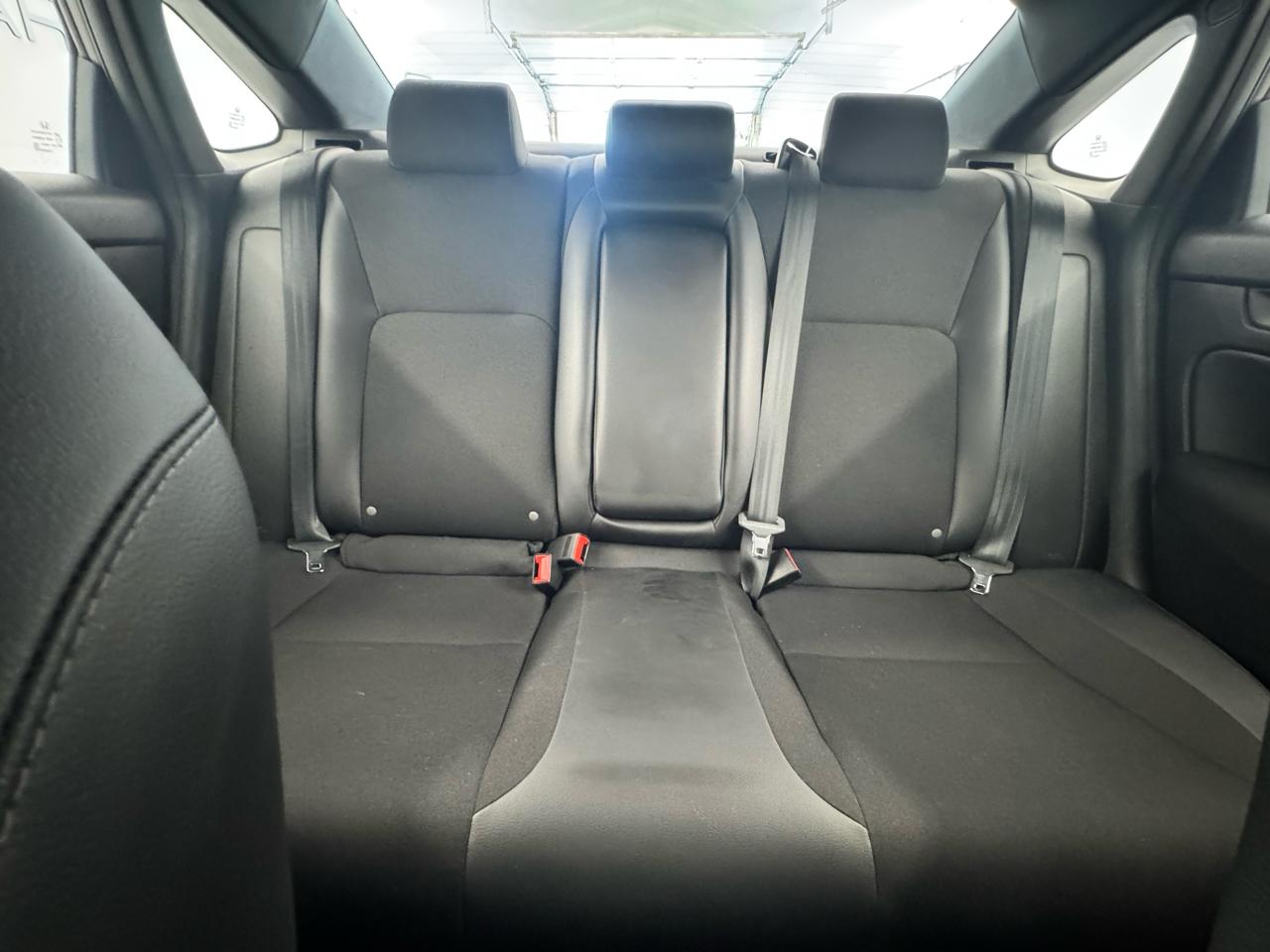 Honda Civic Sedan Sport CVT 2025