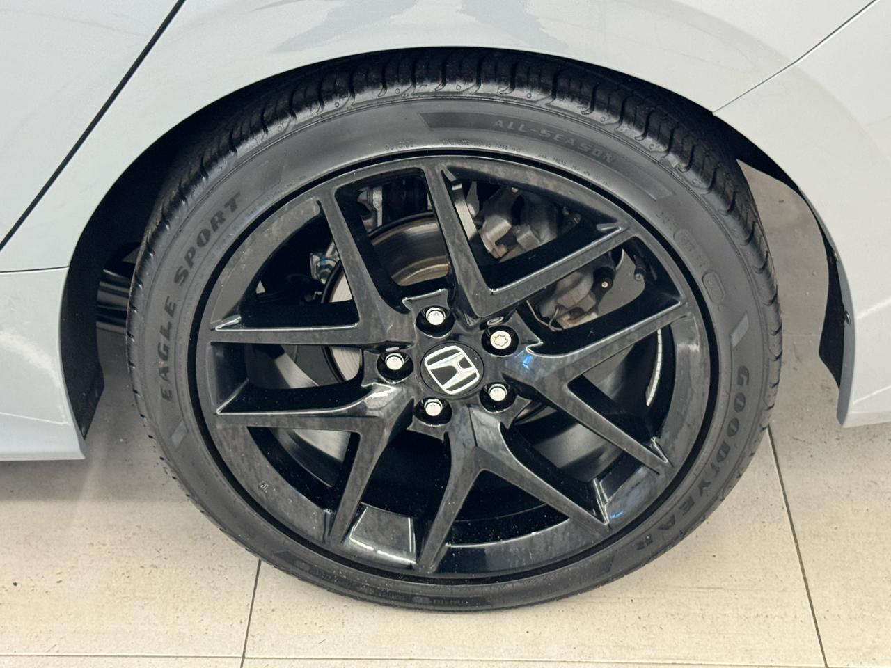 Honda Civic Sedan Sport CVT 2025