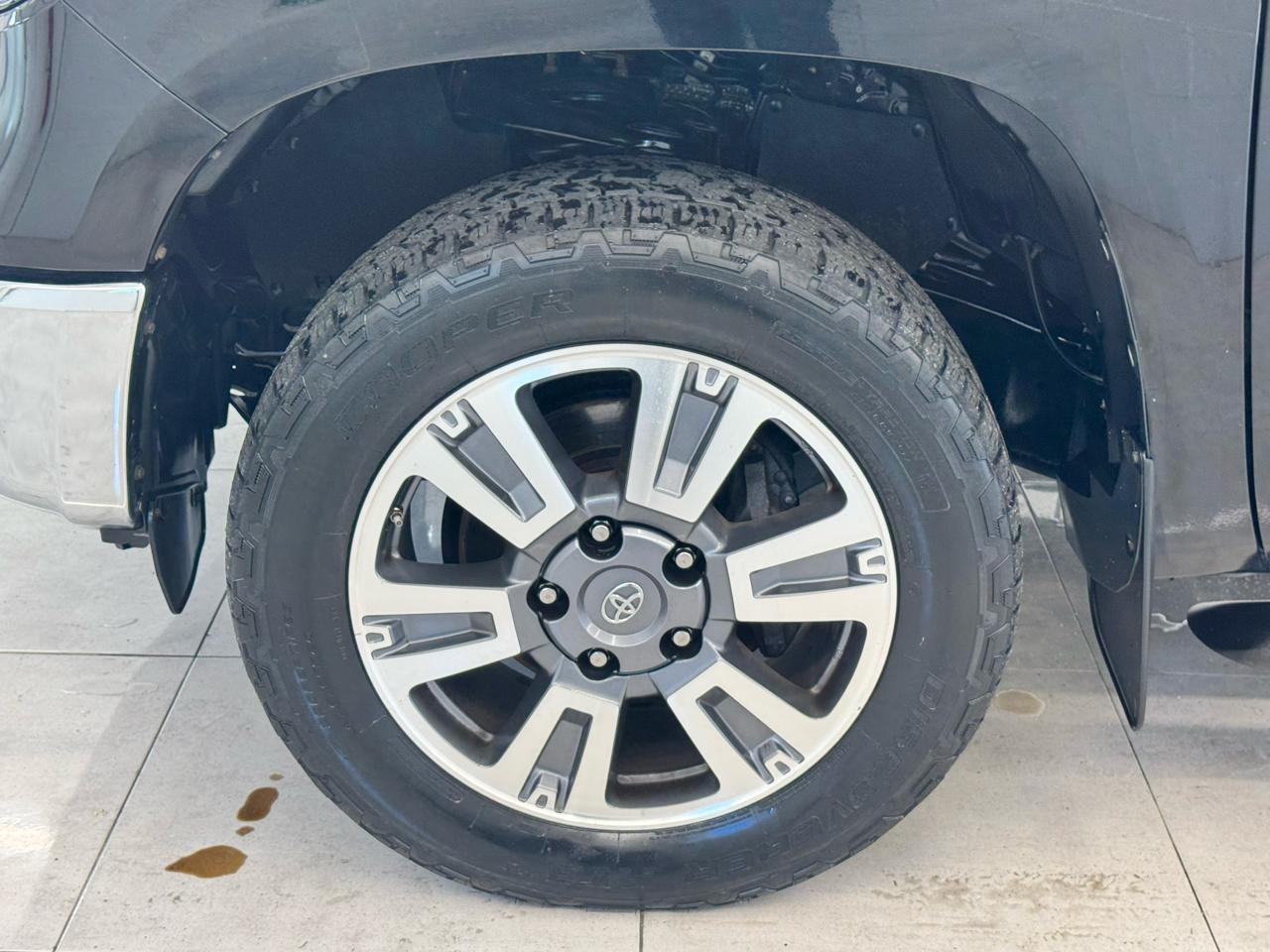 Toyota Tundra 4WD 1794 Edition CrewMax 5.5' Bed 5.7L (Natl) 2018
