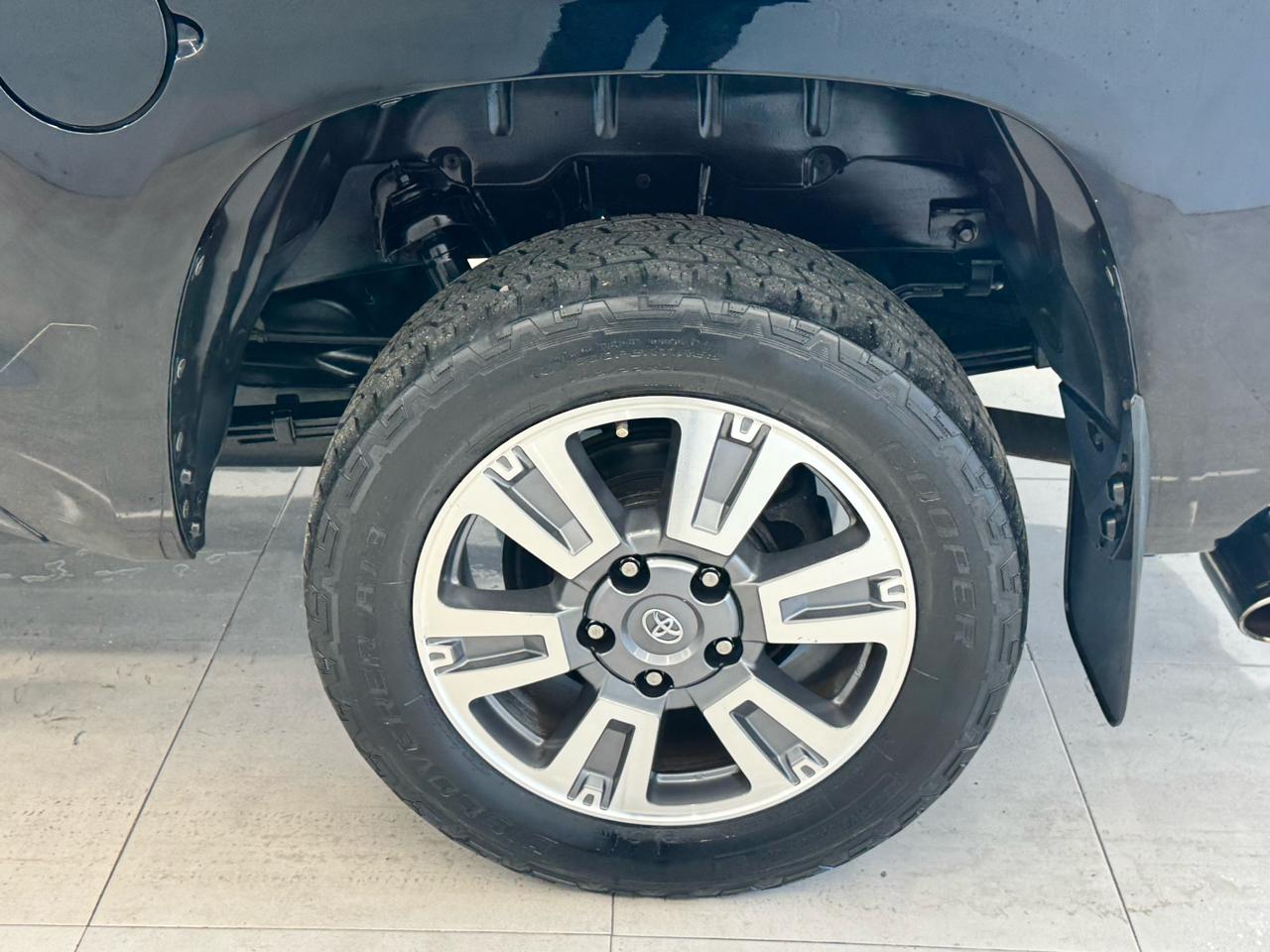 Toyota Tundra 4WD 1794 Edition CrewMax 5.5' Bed 5.7L (Natl) 2018