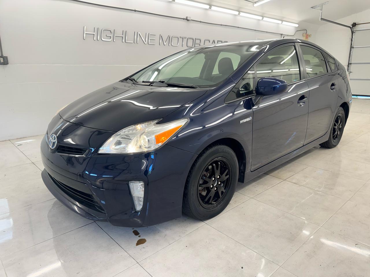 Toyota Prius 5dr HB Persona Series Special Edition (Natl) 2015