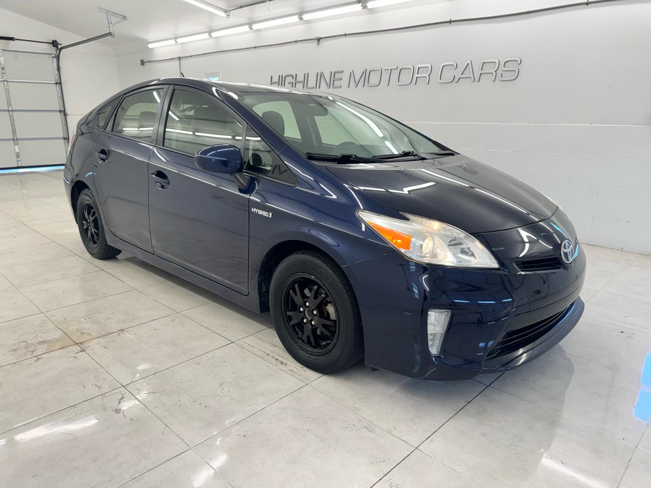 Toyota Prius 5dr HB Persona Series Special Edition (Natl) 2015