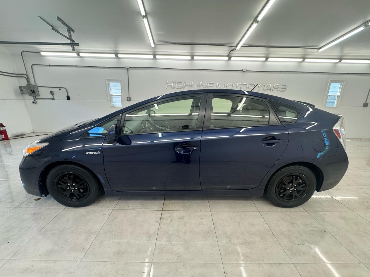 Toyota Prius 5dr HB Persona Series Special Edition (Natl) 2015